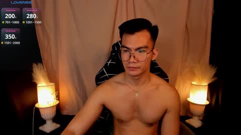 Snapshot of 000batman000 chatting on February 2025 05:01:01 AM Bruce online show from February 2025 05:01:01 AM