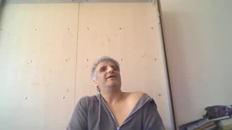 Snapshot of 0luvmonkey chatting on May 2026 12:32:01 PM 0luvmonkey online show from May 2026 12:32:01 PM