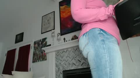 Aurora Willows online show from February 2025 10:58:01 PM