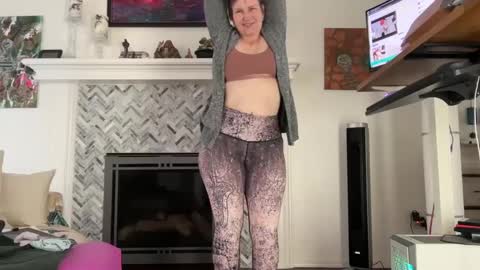 Aurora Willows online show from February 2025 02:03:02 PM