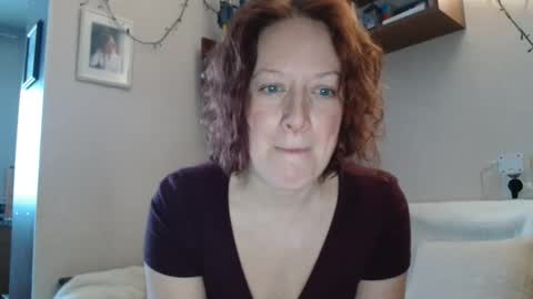 12ennie online show from February 2026 06:20:01 AM