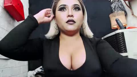 sexy kia online show from February 2026 01:54:01 AM