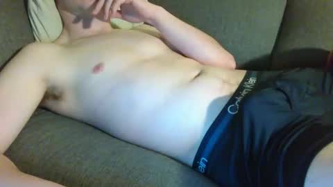 Snapshot of 18chillin chatting on November 2025 10:43:02 PM 18chillin online show from November 2025 10:43:02 PM