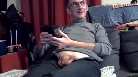 18remy45 online show from April 2026 07:18:01 PM