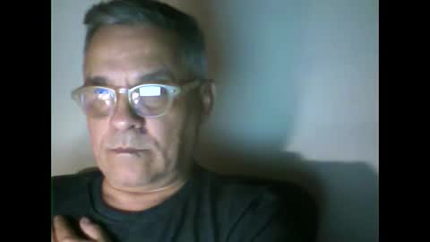 Snapshot of 1_maxx_1 chatting on January 2025 10:57:02 PM 1_maxx_1 online show from January 2025 10:57:02 PM