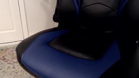 i erupt if you suck ur nipples 4 me and look at the camera while watching me online show from January 2025 12:59:01 PM