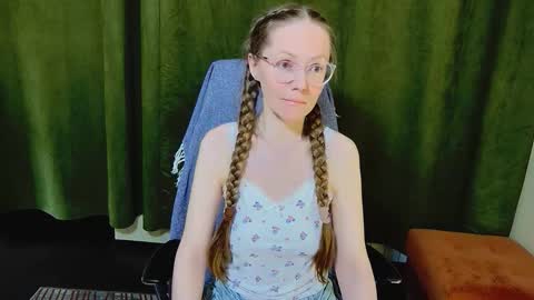 Snapshot of 1goldilocks chatting on February 2026 04:05:02 PM online show from February 2026 04:05:02 PM