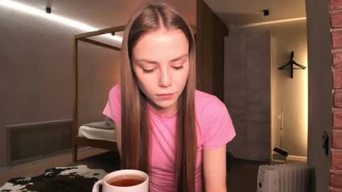 Snapshot of 1i1ypa1mer chatting on November 2025 12:52:02 AM Lily 3 online show from November 2025 12:52:02 AM