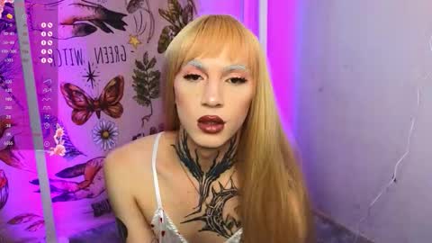 Snapshot of 1lola4ka chatting on September 2025 09:00:02 AM Michelle online show from September 2025 09:00:02 AM