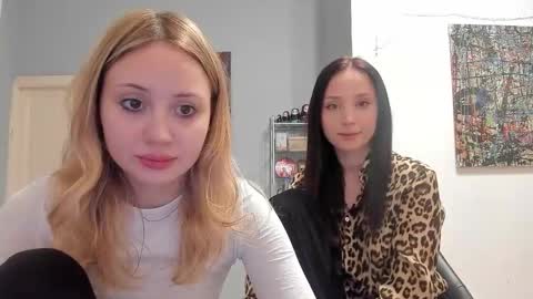 Snapshot of 1lovepizza chatting on November 2025 09:09:01 PM 1lovepizza online show from November 2025 09:09:01 PM