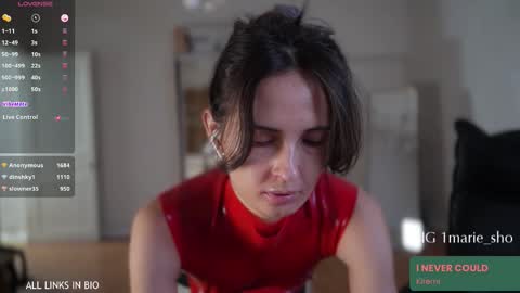 Marie online show from November 2025 05:28:02 PM