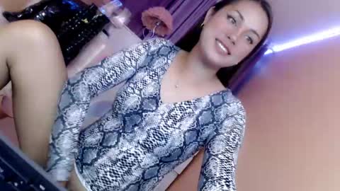 1miracle_tranny online show from May 2026 06:33:01 AM