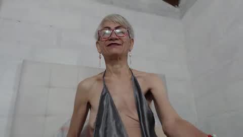 Miss Monserrate online show from January 2025 11:13:02 AM