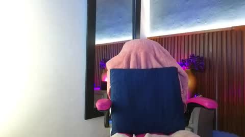 Miss Monserrate online show from February 2026 01:10:01 PM