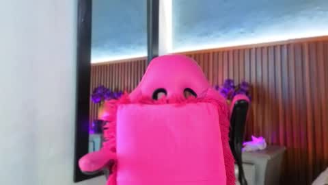 Miss Monserrate online show from March 2026 02:02:02 PM