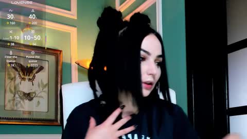 Moona  online show from February 2025 12:03:02 PM