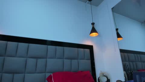 Snapshot of 1naughty_milf chatting on January 2025 03:43:01 PM Luisa online show from January 2025 03:43:01 PM