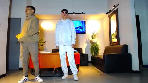 Snapshot of 1pushman chatting on February 2026 01:33:02 PM pushman online show from February 2026 01:33:02 PM