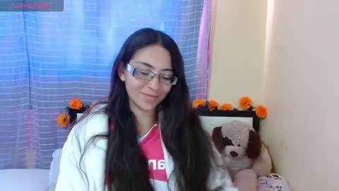 paola online show from November 2025 07:35:01 PM