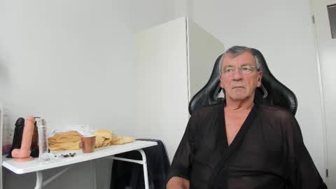 Henk online show from October 2025 12:50:02 PM