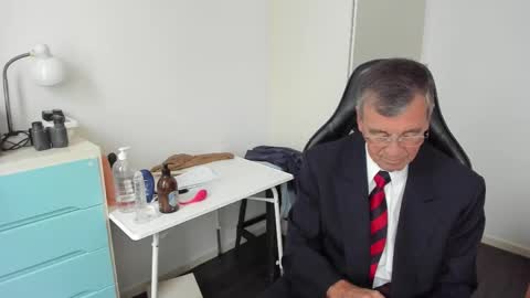 Henk online show from November 2025 12:08:02 PM