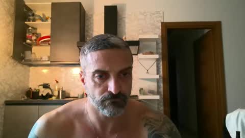 Nik online show from January 2025 02:57:01 PM