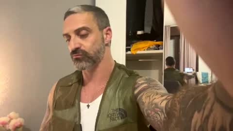 Nik online show from January 2025 04:11:02 AM