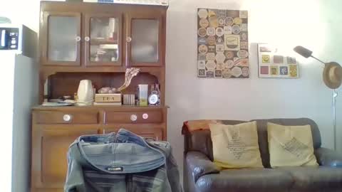 22esserre online show from January 2025 12:52:02 PM