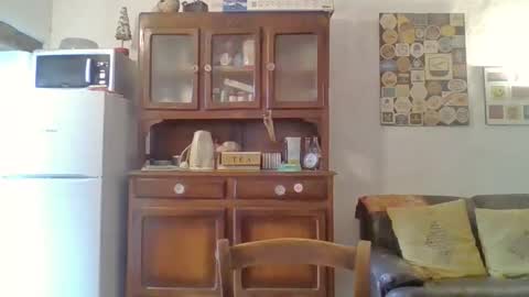 22esserre online show from September 2025 11:36:01 AM