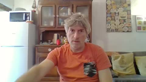 22esserre online show from November 2025 01:22:02 PM