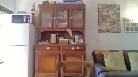 22esserre online show from February 2026 12:42:01 PM