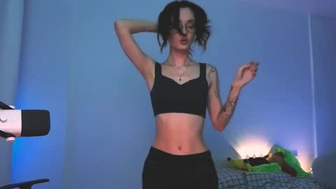 Snapshot of 2b_ chatting on February 2026 03:38:02 AM Sasha weekend from 14 to 27 November online show from February 2026 03:38:02 AM