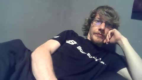 Snapshot of 2big2hype chatting on April 2026 01:43:01 AM cheif online show from April 2026 01:43:01 AM