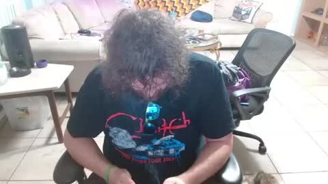 Snapshot of 2dirtyhillbillies chatting on May 2026 10:33:02 AM ThrillBilly online show from May 2026 10:33:02 AM