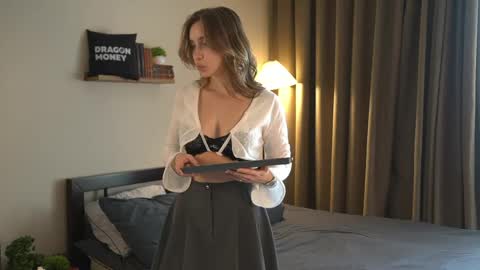 Elley  online show from May 2026 02:36:02 PM