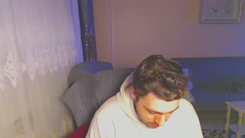 Snapshot of 2handsomeman chatting on January 2025 09:40:01 PM Berk online show from January 2025 09:40:01 PM
