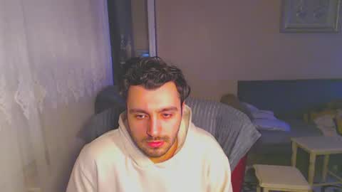 Snapshot of 2handsomeman chatting on January 2025 04:18:01 PM Berk online show from January 2025 04:18:01 PM