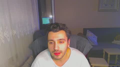 Snapshot of 2handsomeman chatting on January 2025 01:47:01 AM Berk online show from January 2025 01:47:01 AM