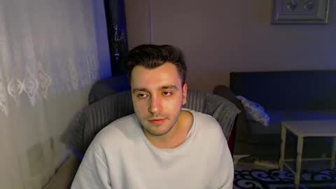 Snapshot of 2handsomeman chatting on January 2025 09:43:01 PM Berk online show from January 2025 09:43:01 PM