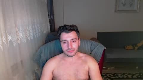 Snapshot of 2handsomeman chatting on January 2025 04:27:01 AM Berk online show from January 2025 04:27:01 AM
