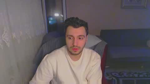 Snapshot of 2handsomeman chatting on January 2025 03:33:02 AM Berk online show from January 2025 03:33:02 AM