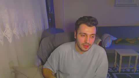 Snapshot of 2handsomeman chatting on January 2025 09:48:02 PM Berk online show from January 2025 09:48:02 PM