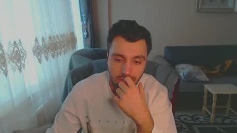 Snapshot of 2handsomeman chatting on February 2025 11:55:02 AM Berk online show from February 2025 11:55:02 AM