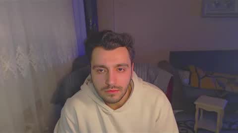 Snapshot of 2handsomeman chatting on February 2025 10:19:02 PM Berk online show from February 2025 10:19:02 PM