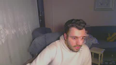 Snapshot of 2handsomeman chatting on February 2025 10:15:01 PM Berk online show from February 2025 10:15:01 PM
