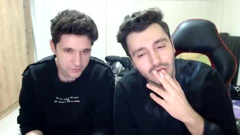 Snapshot of 2handsomeman chatting on February 2025 08:44:02 PM Berk online show from February 2025 08:44:02 PM