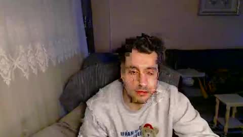 Snapshot of 2handsomeman chatting on February 2025 04:07:02 AM Berk online show from February 2025 04:07:02 AM