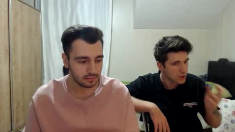 Snapshot of 2handsomeman chatting on September 2025 08:45:01 PM Berk online show from September 2025 08:45:01 PM