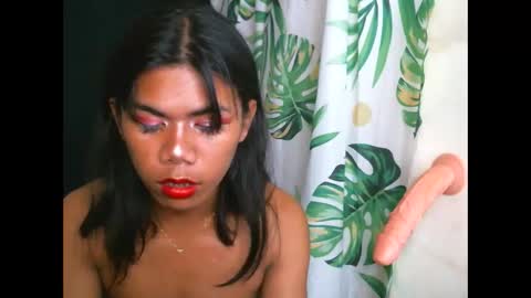 Snapshot of 2mella_reload chatting on September 2025 02:33:02 AM MEL online show from September 2025 02:33:02 AM