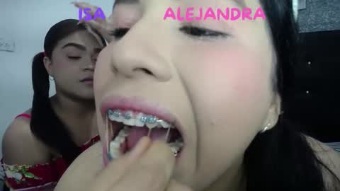 2moons_full_of_love online show from January 2026 06:26:01 AM